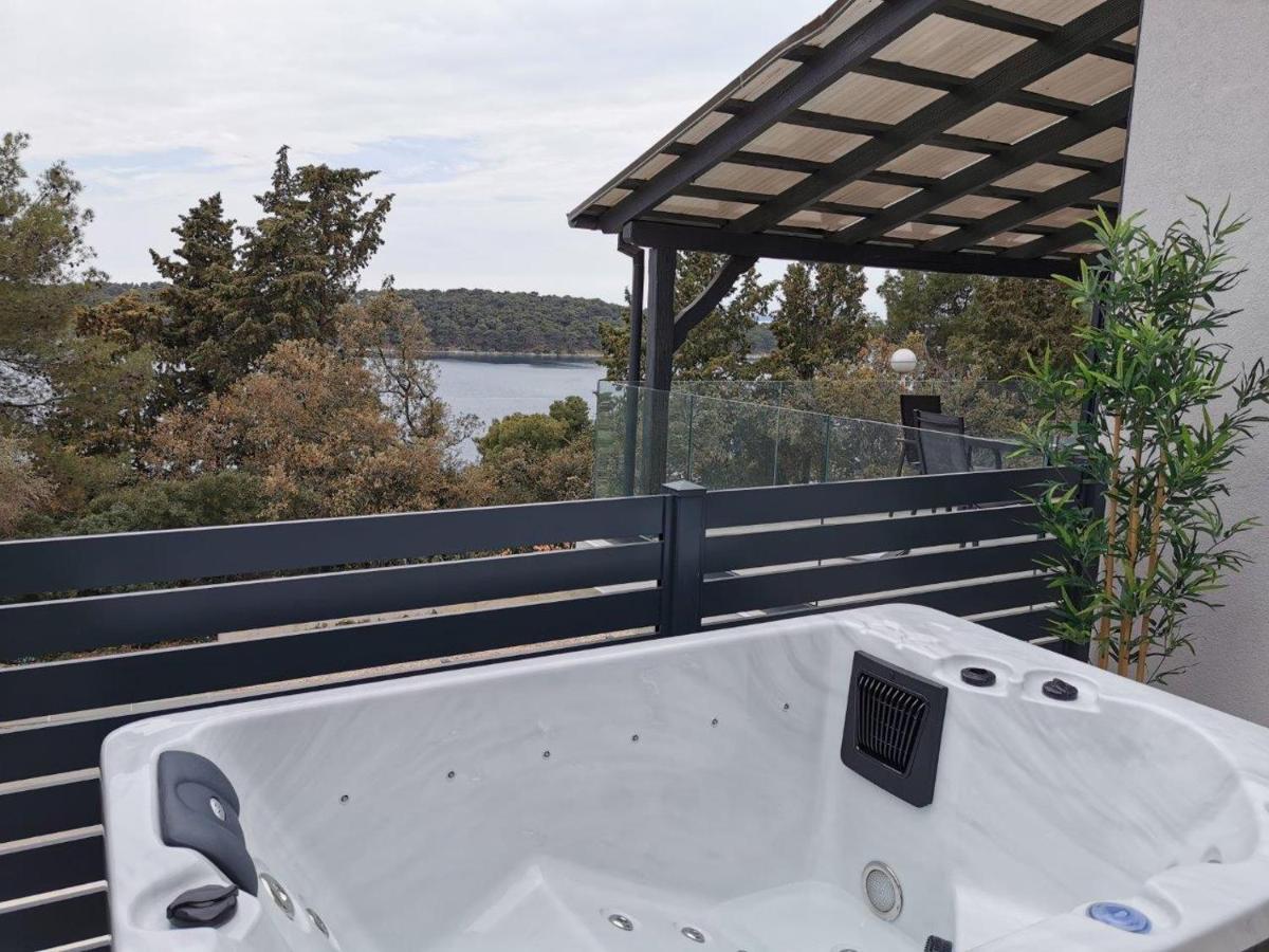 Villa Poljana Mali Lošinj Buitenkant foto